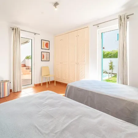 דירה Private With 3 Bedrooms