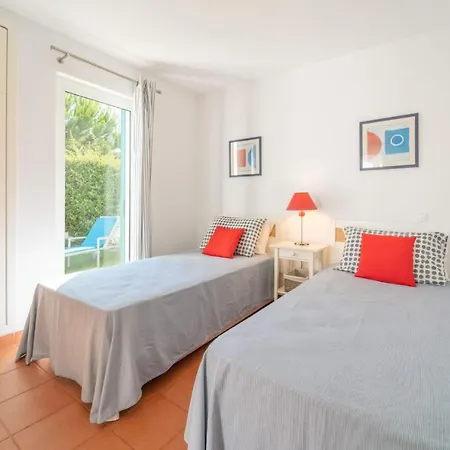 Private With 3 Bedrooms Apartamento